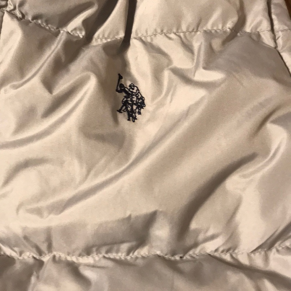 Vest - Picture 5 of 9
